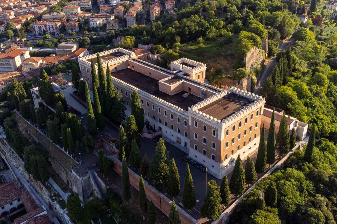 TOMORROWS – A Land of Water: ad ArtVerona 2024 si parla di acqua 2 CASTEL SAN PIETRO FONDAZIONE CARIVERONA RESTAURO 02 LONARDI IMPRESA EDILE