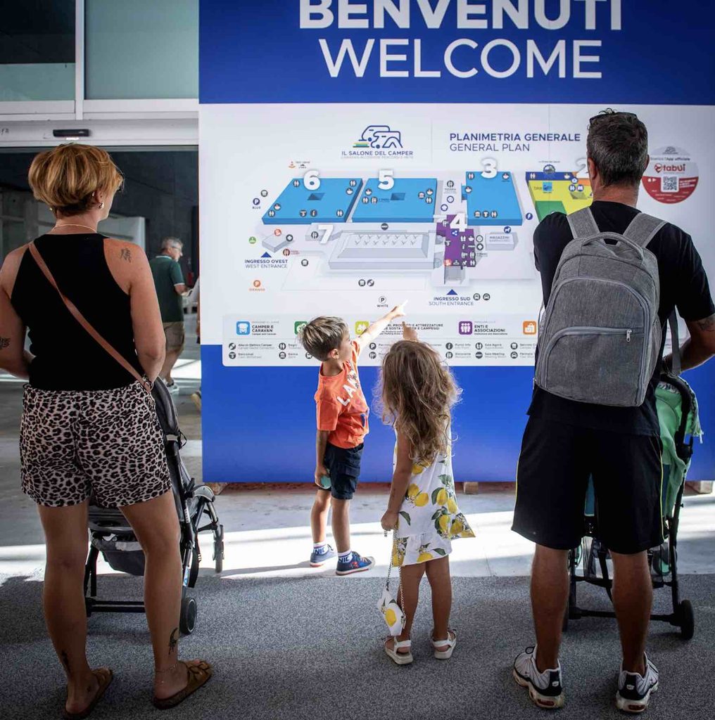 LA CARICA DEI 100.000 AL SALONE DEL CAMPER 2 Camper